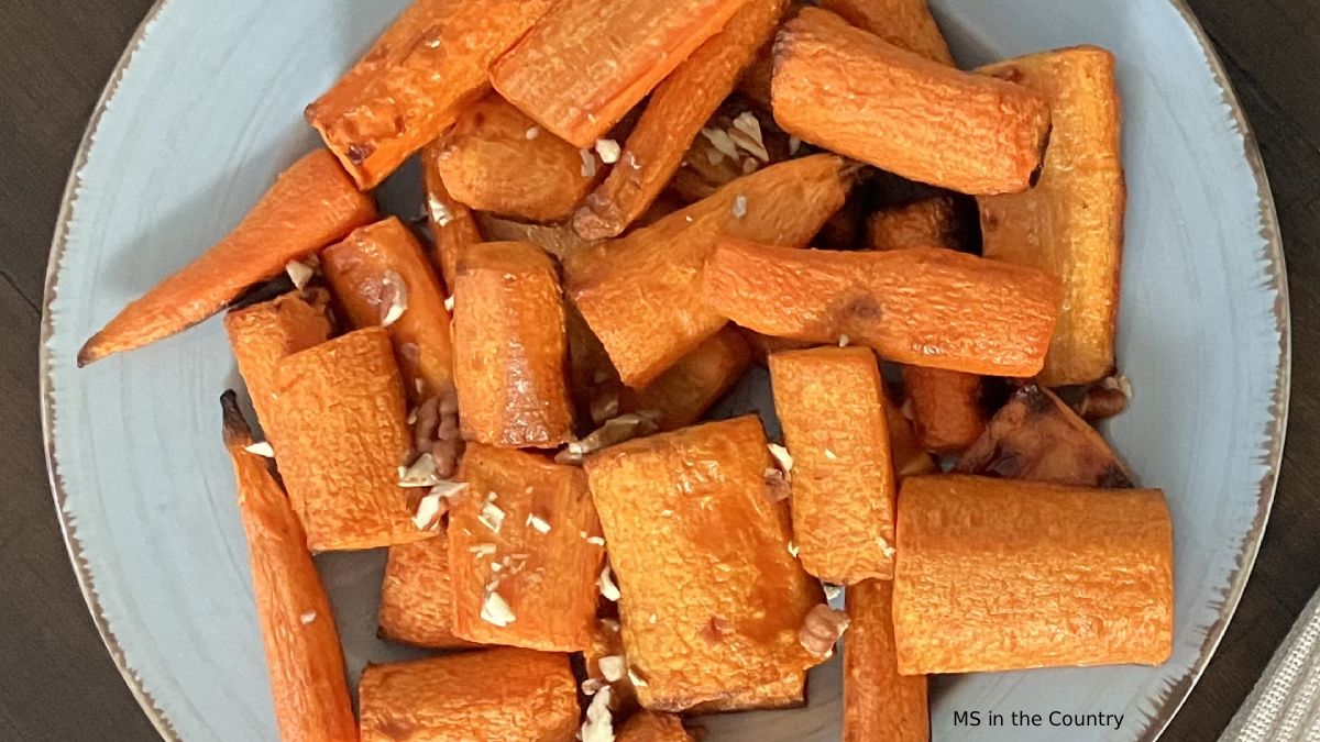 Roasted Carrots with Honey and Walnuts – An Easy MS-Friendly Fall Side Dish