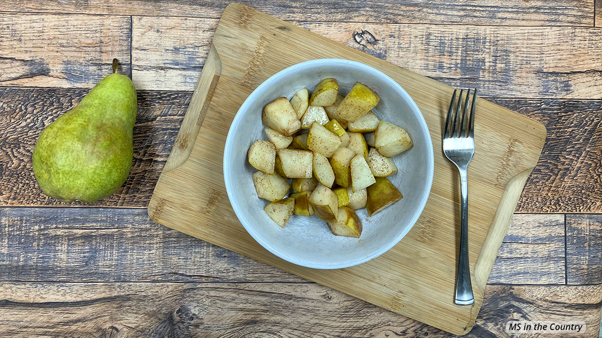 Easy Caramelized Cinnamon Pear Recipe (The 10-Minute Healthy Dessert)