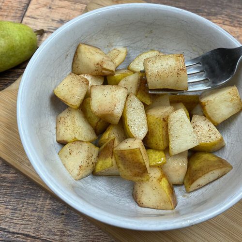 Caramelized cinnamon pears in a bowl
